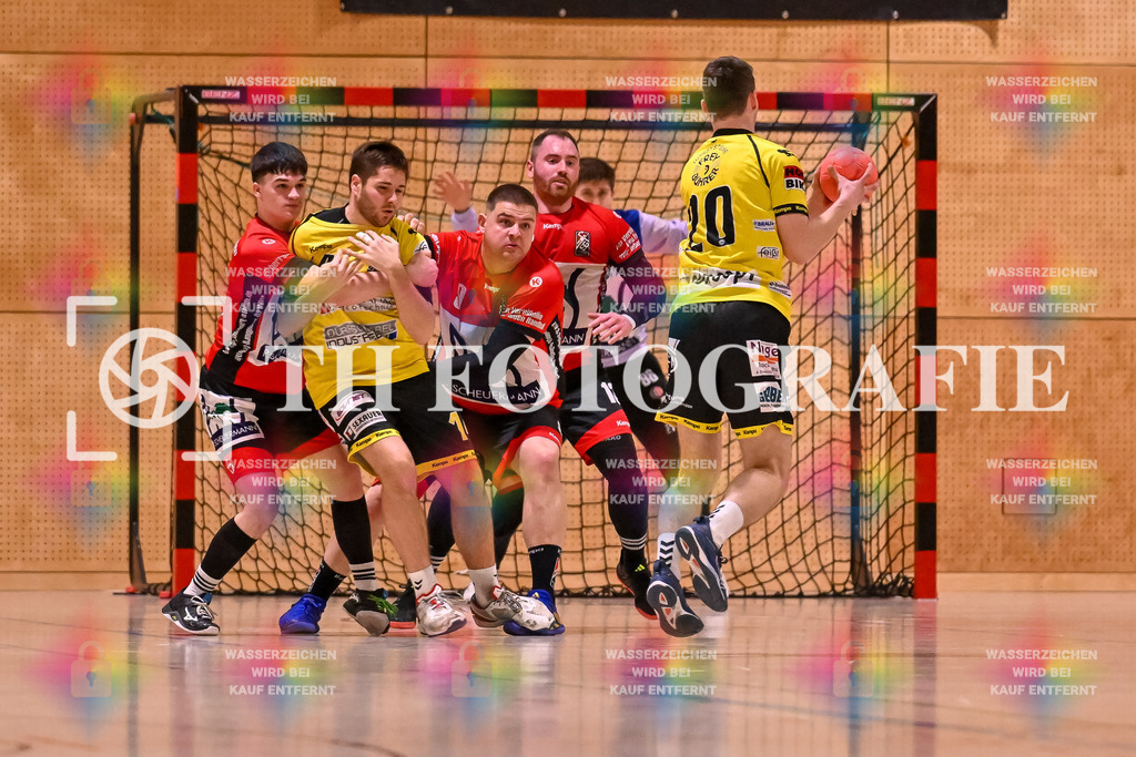 GER, SG Maulburg/Steinen - SG Koendringen/Teningen 2, Handball, Landesliga, 21. Spieltag, Saison 2023/2024, 23.03.2024 | Spielszene mit Paul Fuechsel (SG Maulburg/Steinen, #06), Tim Lindner (SG Maulburg/Steinen, #09), Andre Leuchtmann (SG Maulburg/Steinen, #13), Tim Kiefer (SG Koendringen/Teningen 2, #20)

GER, SG Maulburg/Steinen - SG Koendringen/Teningen 2, Handball, Landesliga, 21. Spieltag, Saison 2023/2024, 23.03.2024

Foto: TH Fotografie/Thomas Hess