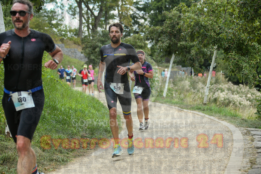 250824_1406_EX1_4953 | Sportfotografie im Rhein-Sieg Kreis, Köln, Bonn, NRW, Rheinland Pfalz, Hessen, etc. Unser Tätigkeitsfeld umfasst den Laufsport vom Volkslauf über den Marathon, Duathlon, Triathon bis zum Ultralauf wie Kölnpfad Ultra oder Schindertrail.