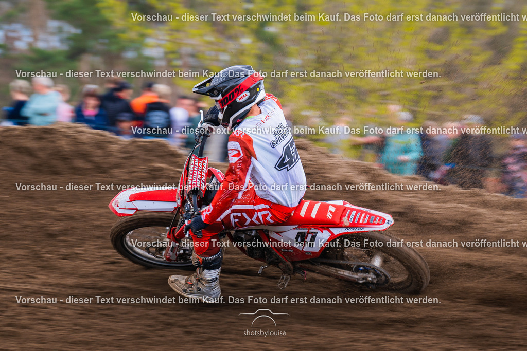 04_13_Bensdorf_85-3511 | Sportfotografin aus Berlin-Brandenburg mit Fokus auf Motocross. Ich halte deine sportliche Leistung und echte Emotionen auf und neben der Strecke professionell fest. Entdecke die Fotos von deinem Rennen und bestelle sie direkt hier im Shop.