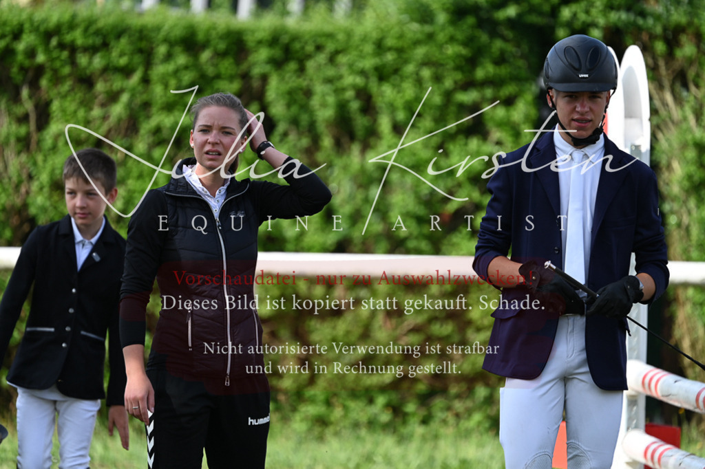 DSC_7681 | Pferde- und Turnierfotografie in Westsachsen. Pferdeportraits, Auftragszeichnungen und intuitive Kunst.