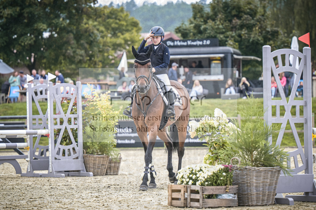 DOS_0288 | Entdecke hochwertige Reitturnierfotos von Foto Oger. Professionell, emotional und authentisch – jetzt Lieblingsmomente im Shop bestellen.Deutschlandweite Turnierfotografie. - Realisiert mit Pictrs.com