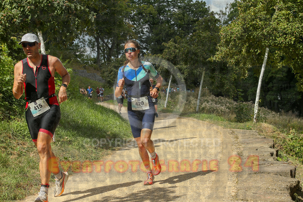 250824_1342_EX1_3300 | Sportfotografie im Rhein-Sieg Kreis, Köln, Bonn, NRW, Rheinland Pfalz, Hessen, etc. Unser Tätigkeitsfeld umfasst den Laufsport vom Volkslauf über den Marathon, Duathlon, Triathon bis zum Ultralauf wie Kölnpfad Ultra oder Schindertrail.