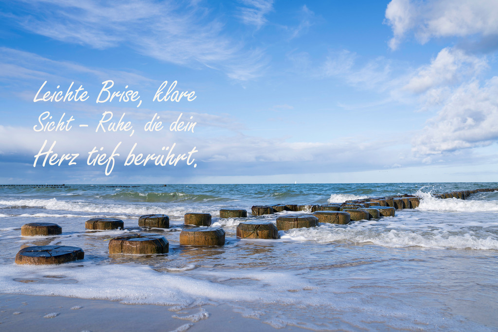 Meer Kalender 2026 - Ostseemotiv mit Text | Gestalten Sie Ihr Zuhause mit einzigartigen Bildern von Ostsee u. Nordsee – als Leinwandbild, Acryl, Alu-Dibond oder FineArt Hahnemühle, individuell anpassbar.