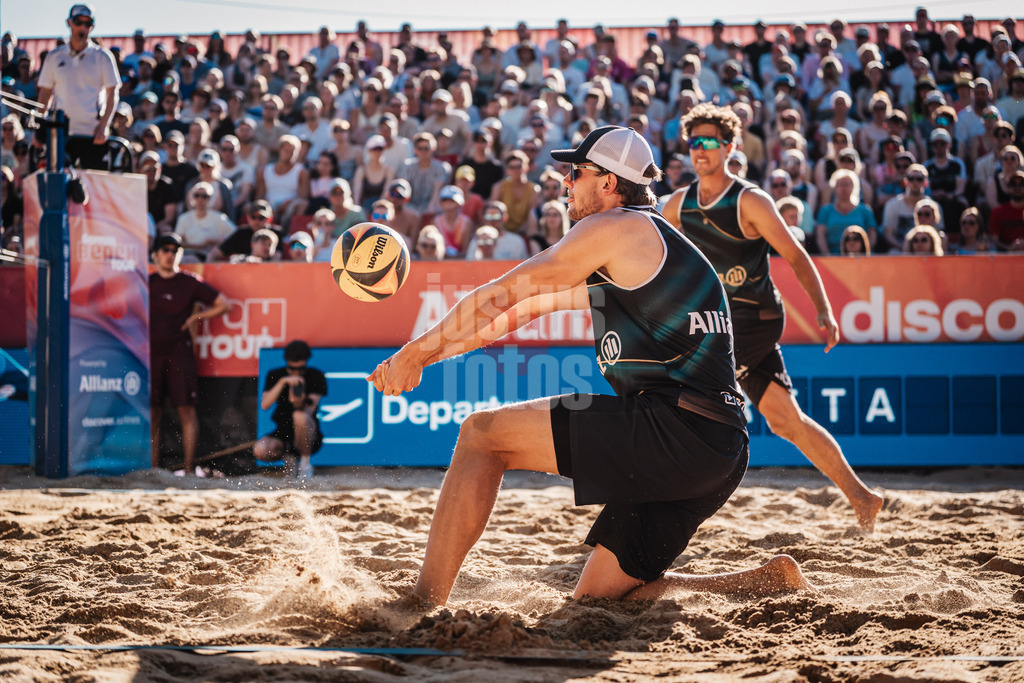 Beachvolleyball | Männer | Allianz German Beach Tour 2025 | Tourstop Düsseldorf | 11.05.2025 | Paul Henning nimmt den Ball an