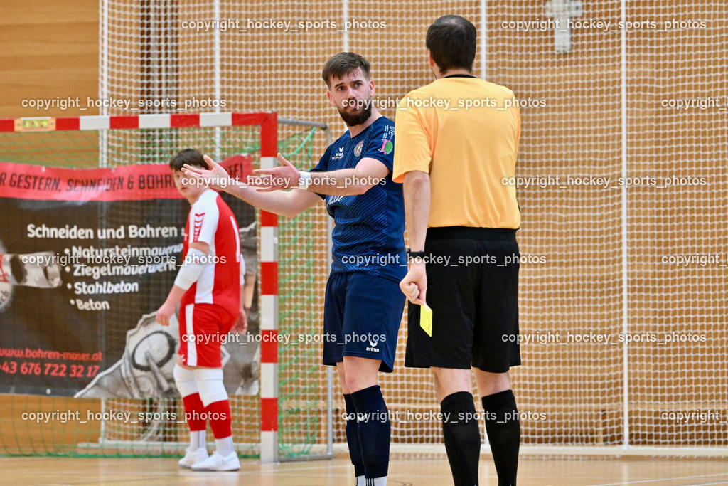 LPSV-Kärnten vs. FUTSAL versli.at Klagenfurt | #92 Elvir Dubinovic LPSV-Kärnten, Roland Schweiger Referee, #1 Armin Ibrahimovic LPSV-Kärnten, LPSV-Kärnten vs. FUTSAL versli.at Klagenfurt, LPSV-Kärnten vs. FUTSAL versli.at Klagenfurt am 01.02.2026 in Villach (Ballspielhalle St. Martin), Austria, (Photo by Bernd Stefan)