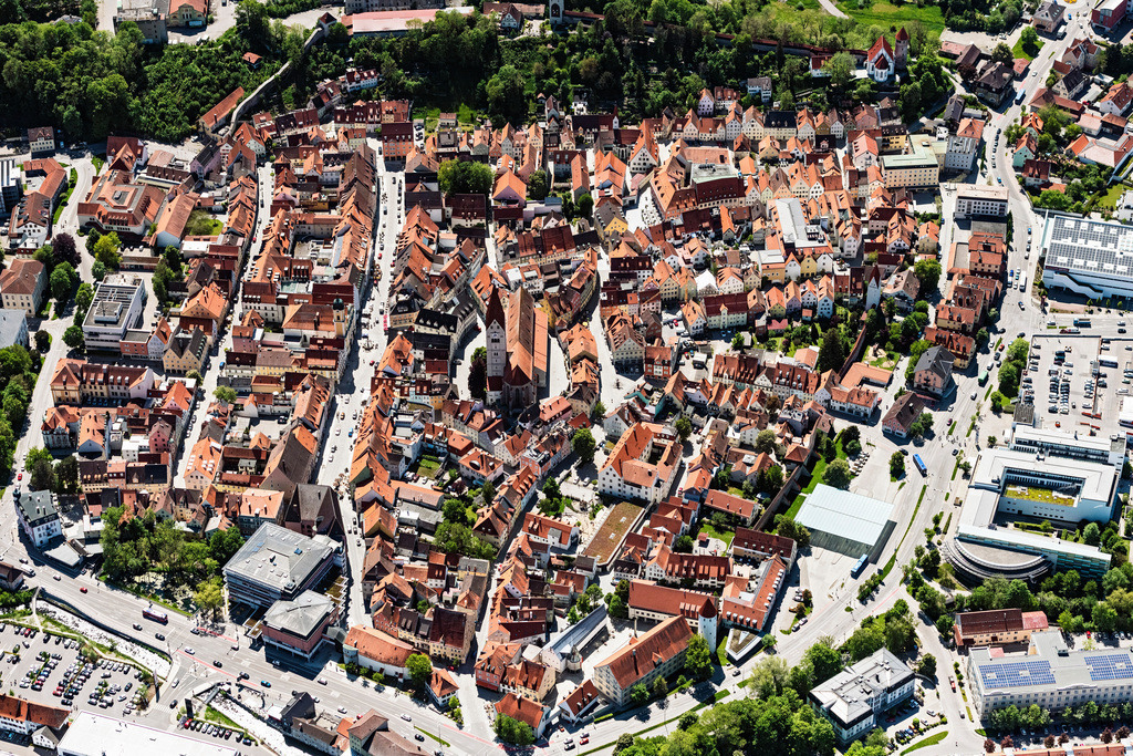 dr__0064286.jpg | KAUFBEUREN 01.06.2021 Altstadtbereich und Innenstadtzentrum in Kaufbeuren im Bundesland Bayern, Deutschland. // Old Town area and city center in Kaufbeuren in the state Bavaria, Germany. Foto: Daniel Reiter