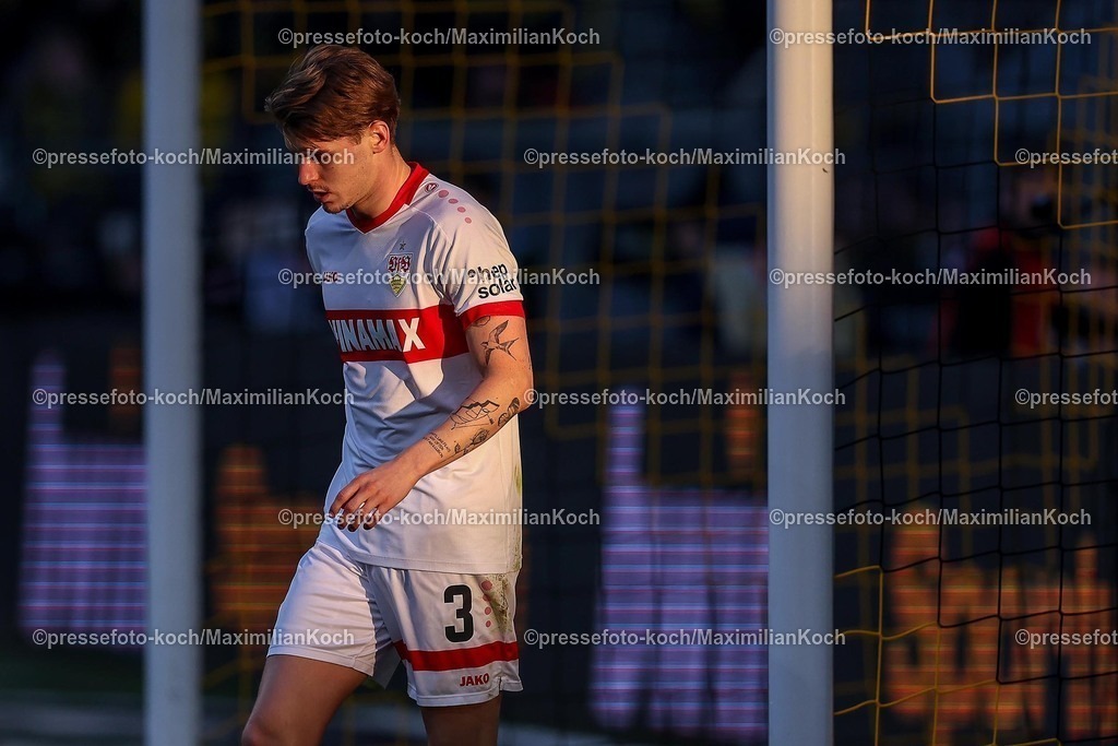 BVB08022502312 | 08.02.2025, Fußball, Borussia Dortmund - VfB Stuttgart, 1. Fußball Bundesliga, 21. Spieltag, Signal Iduna Park, Saison 2024 2025: Ramon Hendriks (VfB Stuttgart #3)DFB regulations prohibit any use of photographs as image sequences and or quasi-video.