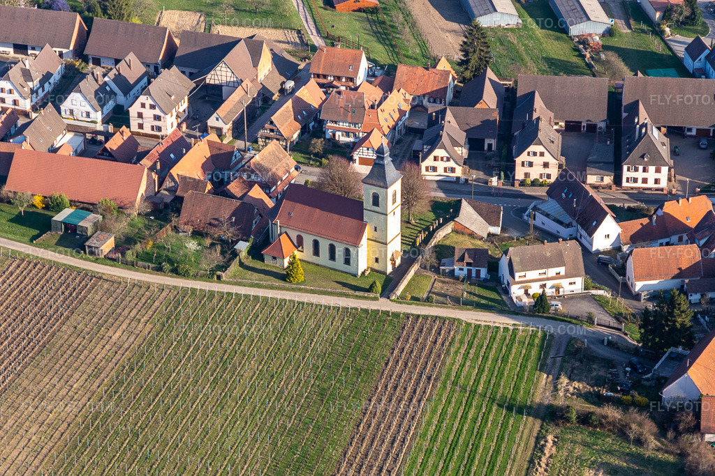 Aerial view: Eglise de Rott in Rott in the state Bas-Rhin, France.Photo: IMG_130943.jpg taken on 03/22/2022 by Werner Riehm/FLY-FOTO.comResolution of the original: 5472 x 3648 px