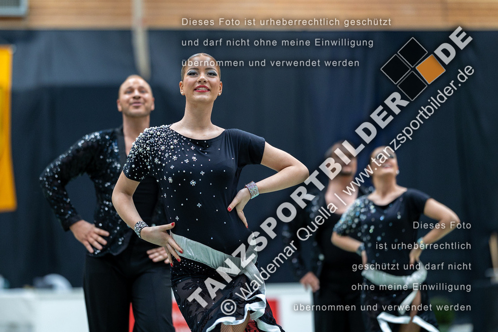 20230325-10364 | Hier finden Sie Tanz Bilder vom Latein und Standard Formationen tanzen. Sportbilder vom Tanzsport. Schöne Fotos und von Weltmeisterschaft, Europameisterschaft, Bundesliga, Regionalliga, Oberliga und Landesliga sowie von GOC Stuttgart, DanceComp, WM Bremen