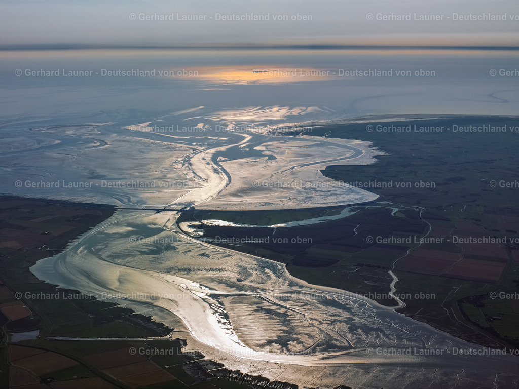 23P0571 | Blick vom Eidersperrwerk bis Helgoland, Nationalpark Schleswig-Holsteinsches Wattenmeer