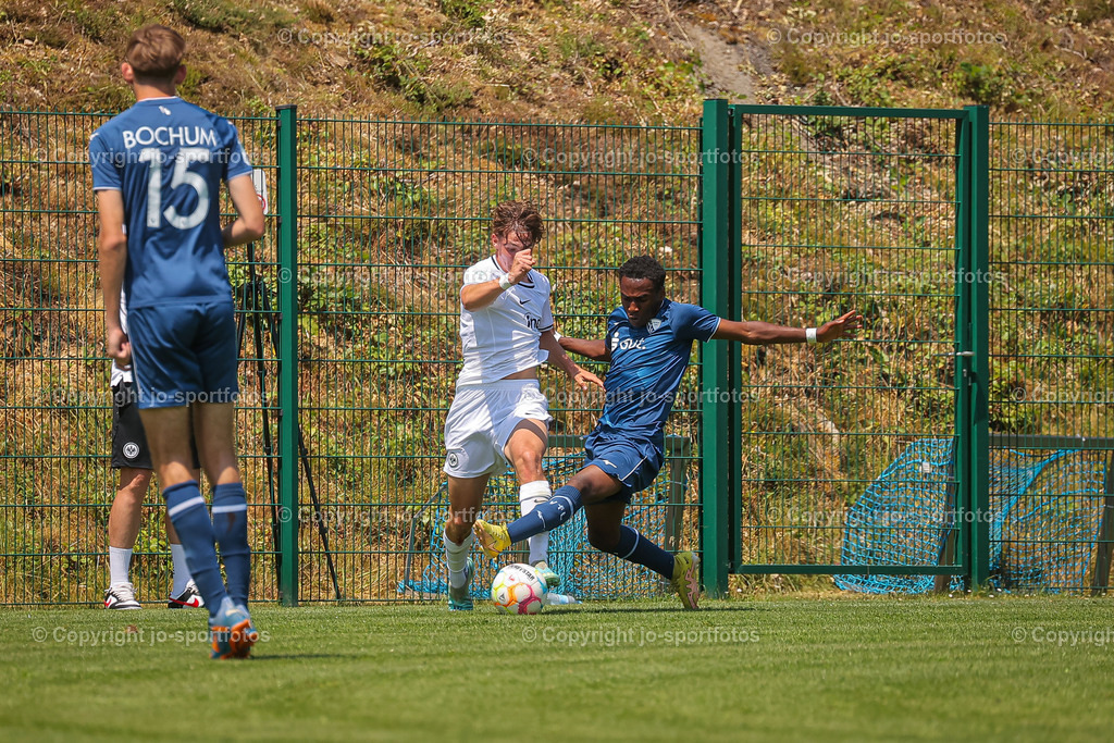 BQ3I6328 | 17.06.2023; Testspiel; Rasenplatz Offdilln; VfL Bochum U17 - Eintracht Frankfurt U17; Ergebnis: 3:1 (1:1)