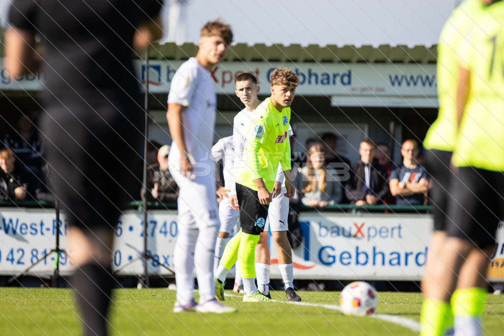 20251003_Picselweb-Fotografie_1R3_0349 | DFB Pokal 2. Runde, JFV A/O/B/H/H - SV Stuttgarter Kickers, Foto: Jörg Struwe - picselweb.de - Realisiert mit Pictrs.com