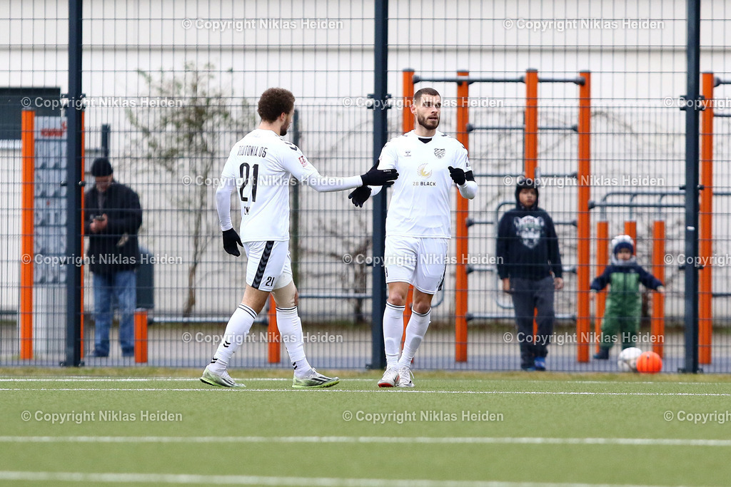 NH_ETSVHamburg_Teutonia05_Testspiel_26012025 | Teutonia 05 bejubelt den Treffer von #9 Christian Stark zum 1:2.Fußball I Herren I Testspiel I Saison 2024-2025 I ETSV Hamburg - Teutonia 05 I 26.01.2025 I Sportplatz Mittlerer Landweg