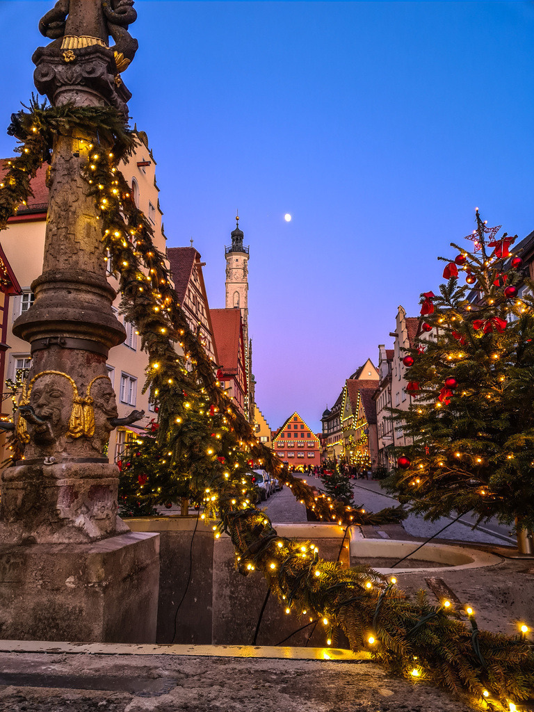 20230103_165228 | Rothenburg ob der Tauber. Nur hier gibt es Exklusive und passend zur Jahreszeit Ihr Wandbild, T-Shirt, Tasse und alles was das Rothenburg Herz begehrt. - Realisiert mit Pictrs.com