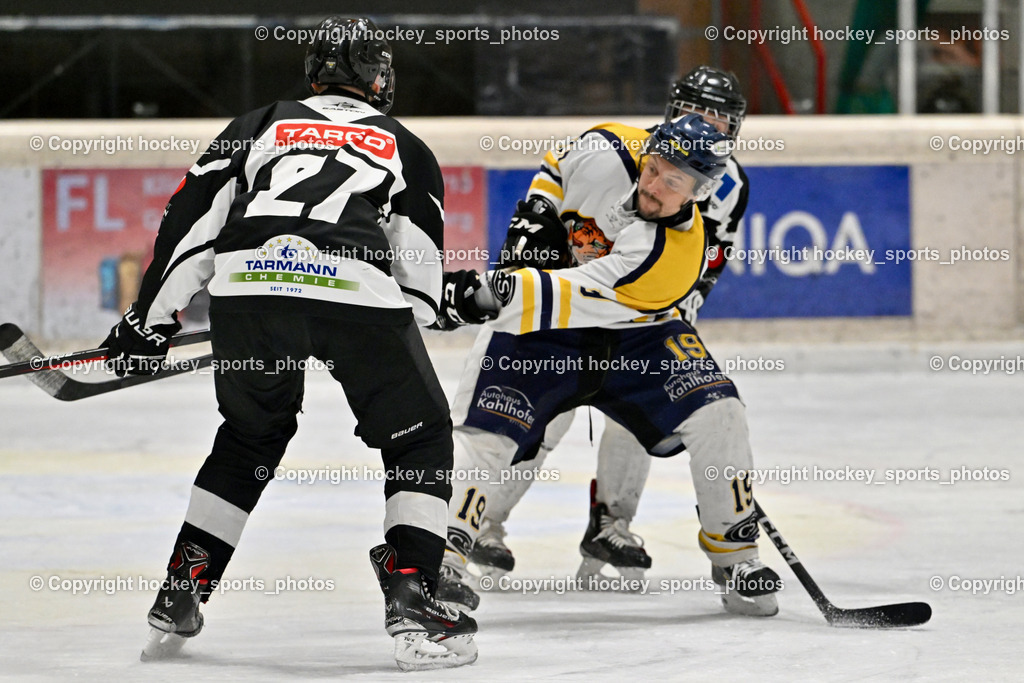 EC Tigers Paternion vs. Tarco Wölfe II | #27 Wirtitsch Benjamin Tarco Wölfe II, #19 Kampitsch Lukas EC Tigers Paternion, EC Tigers Paternion vs. Tarco Wölfe II, EC Tigers Paternion vs. Tarco Wölfe II am 19.12.2024 in Spittal an der Drau (Eissportzentrum Spittal), Austria, (Photo by Bernd Stefan)