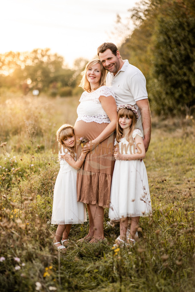Alex-Babybauch-15 | Die Fotomamis – Eure Fotografen für Babybauch-, Neugeborenen-, Familien-, Kindergarten- und Hochzeitsfotografie. Mit Feingefühl, Leidenschaft & Liebe zum Detail.