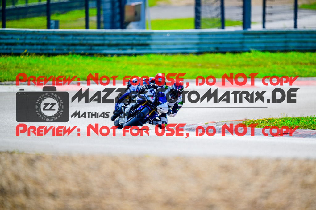 MaZZes_FotoMatrix_240911_6007705_8098 | WEISS