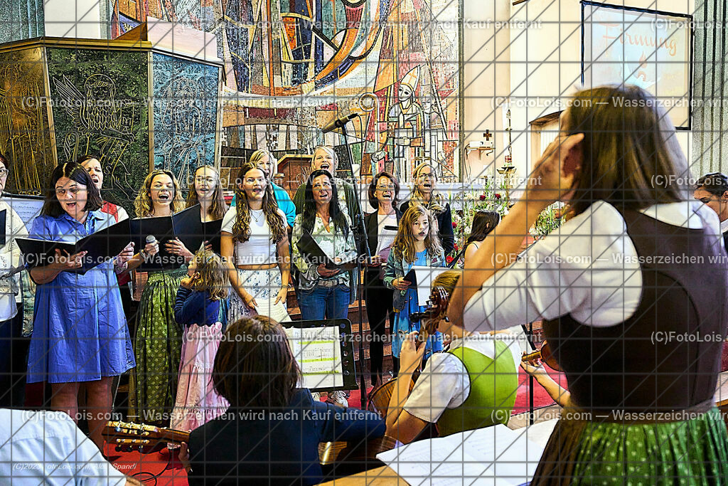ALP2097_Pfarrfirmung Wieselburg_Chor-Musik | (C)FotoLois.com, Alois Spandl, Pfarrfirmung in Wieselburg mit Firmspender Eduard Gruber (ehemaliger Generalvikar der Diözese St. Pölten), Sa 3. Juni 2023.
