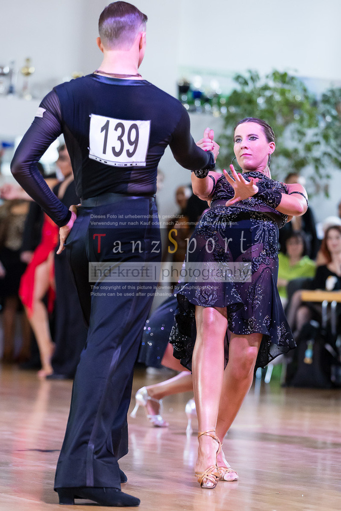 20240616_D-Cup-HGR-Latein_3176 | Tanzsportbilder, Standardtanz, Lateintanz, WDSF, DTV, LTVB, dancecomp, goc, hessen tanzt, blaues band der spree, walzer, tango, wiener walzer, slowfox, quickstepp, samba, rumba, cha-cha-cha, paso doble. jive, hd-kroft photography, turniertanzsport