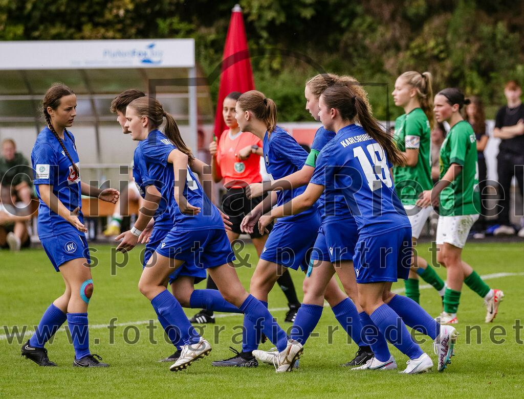 2023-10-07_017_FC_Forstern_gegen_Karlsruher_SC | Forstern, Deutschland, 07.10.2023:
Fußball, B-Juniorinnen-Bundesliga Süd 2023 / 2024, 4. Spieltag, FC Forstern gegen Karlsruher SC, Endergebnis: 1:1

Paulina Rothenberger (Karlsruher SC, #9), Ayleen Kern (Karlsruher SC, #18)

Foto: Christian Riedel / fotografie-riedel.net