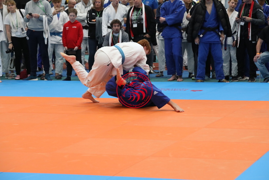 1J7A3147 | Fotos vom Adler Cup - Pictures from Adler Cup

Hier findet Ihr alle Eindrücke und großen Momente der Adler Cup Wochenenden. Here you will find all impressions and great moments of the Adler Cup weekends. - Realisiert mit Pictrs.com