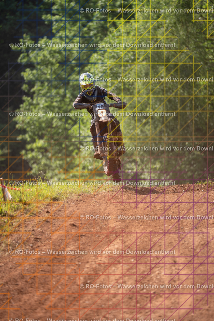 Wolfshausen 4 Lauf -487 | Sportfotografie von RO-Fotos: Motorsport, Motocross, Enduro, Laufveranstaltungen und Triathlon. Professionelle Fotos von Sportlern und Events. - Realisiert mit Pictrs.com
