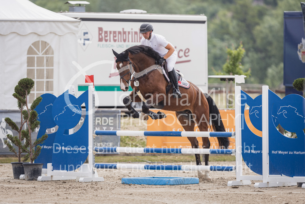 230622_PfSpTa_SprPfA2-106 | Deine schönsten Turniermomente als professionelle Fotos! Entdecke hochwertige Pferdesport-Fotografie im Online-Shop. Jetzt Fotos finden & bestellen!