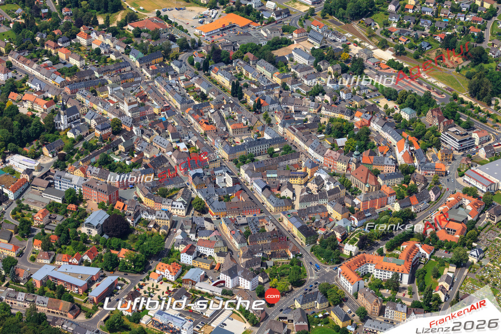 Die Luftaufnahme der Stadt Wunsiedel wurde vom UL-Flugzeug heraus erstellt ( keine Drohne )- hohe Auflösung für beste Qualität