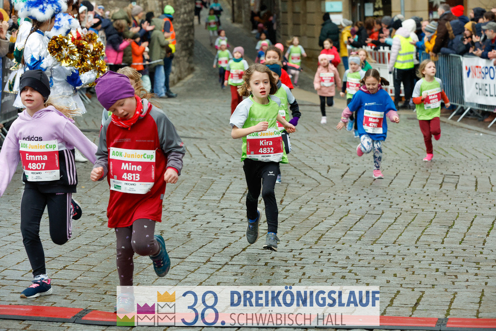 400m AOK Junior Cup | 3 Koenigslauf 2024 400m AOK Junior Cup - Realisiert mit Pictrs.com