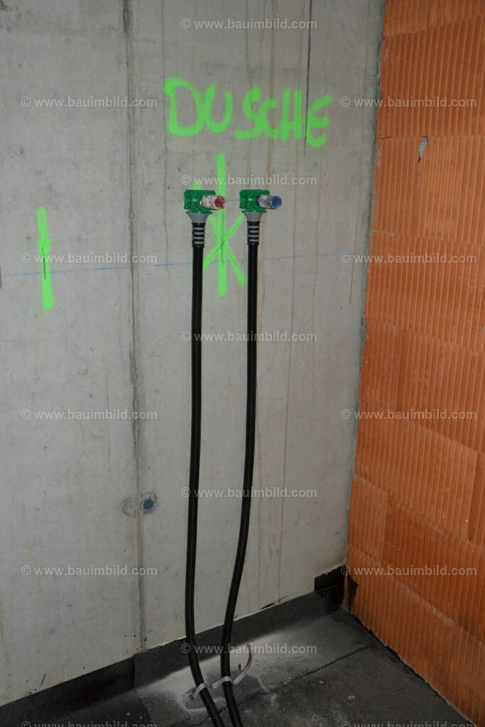 bib-lg15-sanitaer-0036 | Nach LV-Leistungsgruppen sortierte Detailfotos über den Bau eines Hauses. Alle Hausbau-Bilder direkt vom Urheber und Autor der Website Haus-Selber-Bauen.com