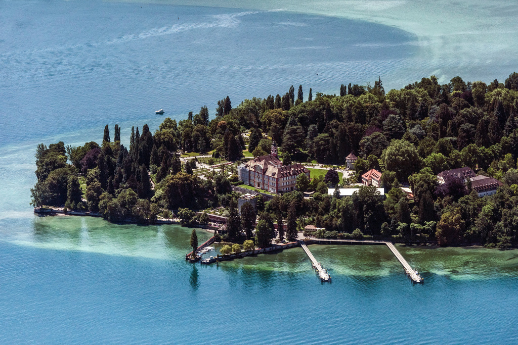 dr__0018960.jpg | MAINAU 04.07.2017 See- Insel Mainau im Bodensee in Konstanz im Bundesland Baden-Württemberg. // Lake Island Mainau im Bodensee in Konstanz in the state Baden-Wuerttemberg. Foto: Daniel Reiter