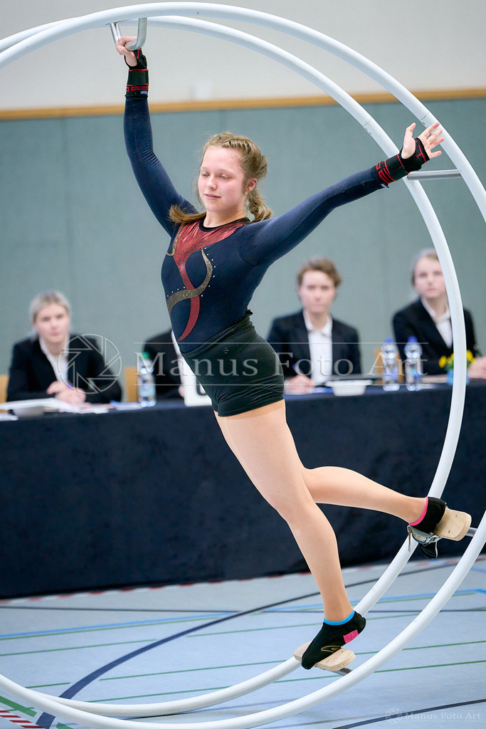 C-DSC07692 | Professionelle Sportfotografie in Hamburg, Schleswig-Holstein und Niedersachsen – spezialisiert auf Rhönrad, Geräteturnen, Leistungsturnen und rhythmische Sportgymnastik. Bundesweite Begleitung von Rhönrad-Events. Jetzt Sport-Fotos - Realisiert mit Pictrs.com