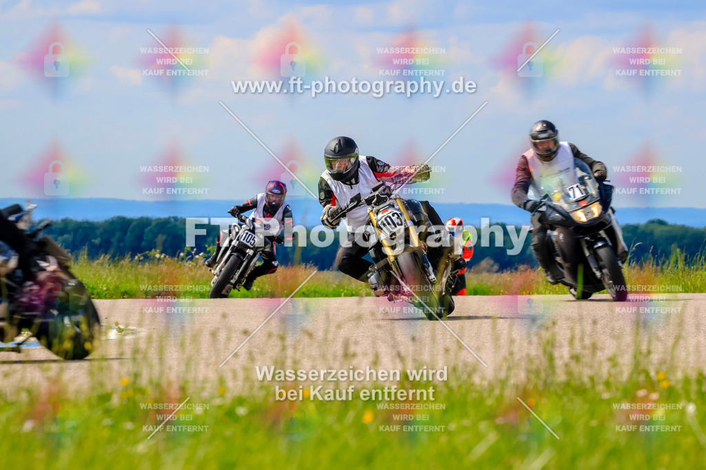 MotoTeam-0877 | Hier findet Ihr Bilder von Touristenfahrten auf der Nürburgring Nordschleife oder von anderen Veranstaltungen die ich besucht habe. Viel Spass beim Durch Schauen 