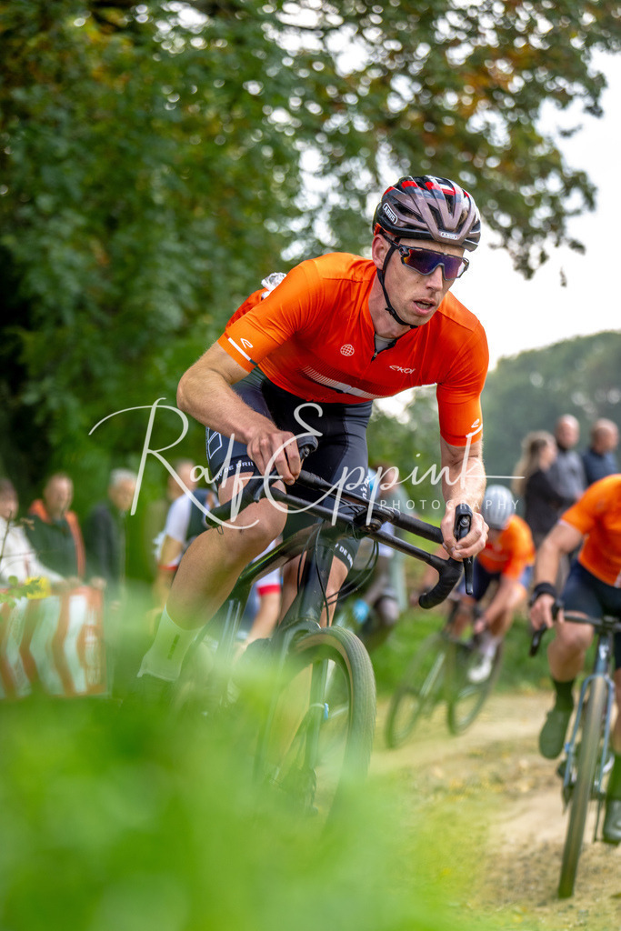 Ralf Eppink Photography 20251012_DSC03223 | Sportfotografie, Eventfotografie, Porträtfotografie, Radsport Fotograf, Triathlon Fotograf, Düsseldorf Fotograf, Köln Fotograf, Actionfotografie, Teamfotografie, Peoplefotografie, Business Portraits, Veranstaltungsfotografie, Reportagefotografie - Realisiert mit Pictrs.com