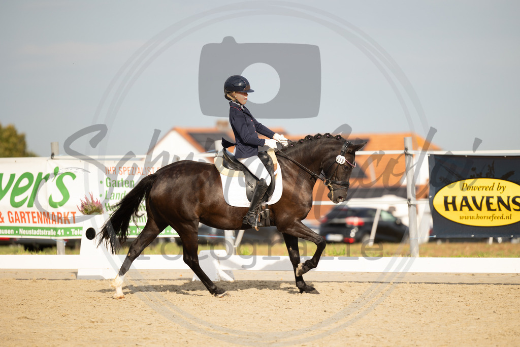 994A1021 | sabrinanicolaifotografie - Realisiert mit Pictrs.com