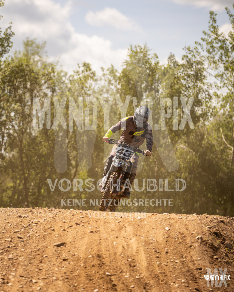 866A1119 | mxndyyvipix
