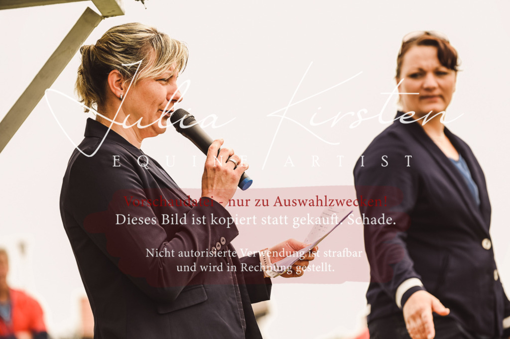 DSC_5364 | Pferde- und Turnierfotografie in Westsachsen. Pferdeportraits, Auftragszeichnungen und intuitive Kunst.