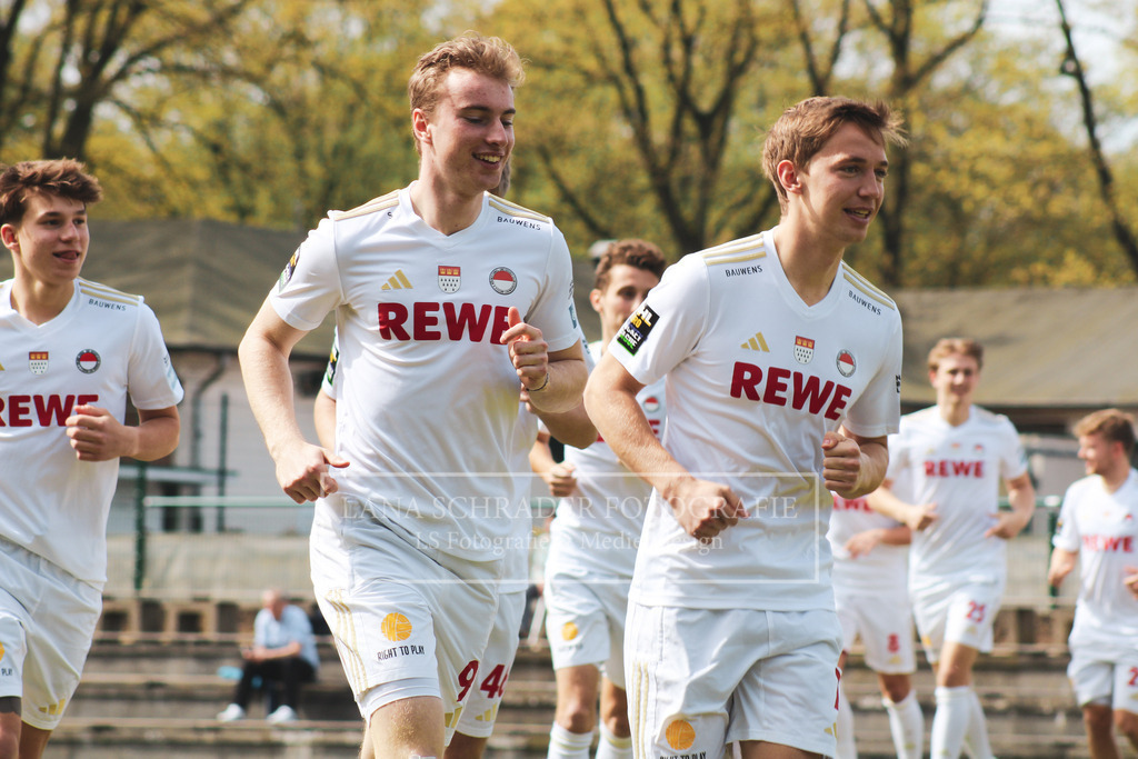 Bundesliga Herren HTC Uhlenhorst Mülheim - Rot-Weiß Köln 13.04.24 Mülheim-203 | lanaschraderfotografie - Realisiert mit Pictrs.com