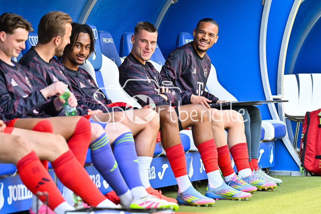 TSG 1899 Hoffenheim - FC Bayern München | macht Bloedsinn auf der Bank / Leroy SANE (FC Bayern Muenchen 10) / Bundesliga: TSG 1899 Hoffenheim - FC Bayern Muenchen, PreZero-Arena am 17.05.2025 / DFL REGULATIONS PROHIBIT ANY USE OF PHOTOGRAPHS AS IMAGE SEQUENCES AND/OR QUASI-VIDEO