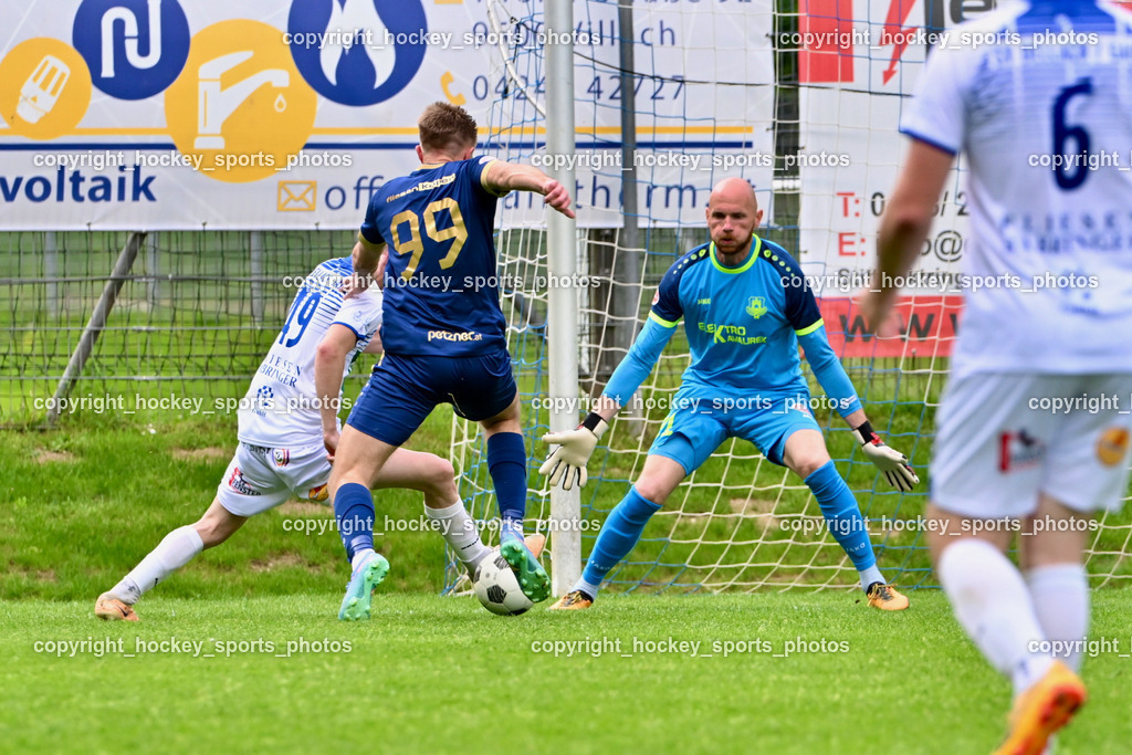 ATUS Velden vs. SV Dellach Gail | #99 Luca Alexander Pollanz ATUS Velden, #49 Nermin Hasancevic Dellach Gail, #31 Alexander Kofler ATUS Velden, ATUS Velden vs. SV Dellach Gail, ATUS Velden vs. SV Dellach Gail am 03.05.2025 in Velden (Wald Arena Velden), Austria, (Photo by Bernd Stefan)