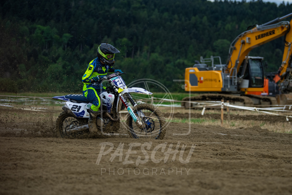 Lady (405) | Paeschuphoto Shop - Wer nicht sucht der auch nicht findet.Ob Motocrossbilder oder von einem besuchtem Spiel, Hauptsache Action. - Realisiert mit Pictrs.com