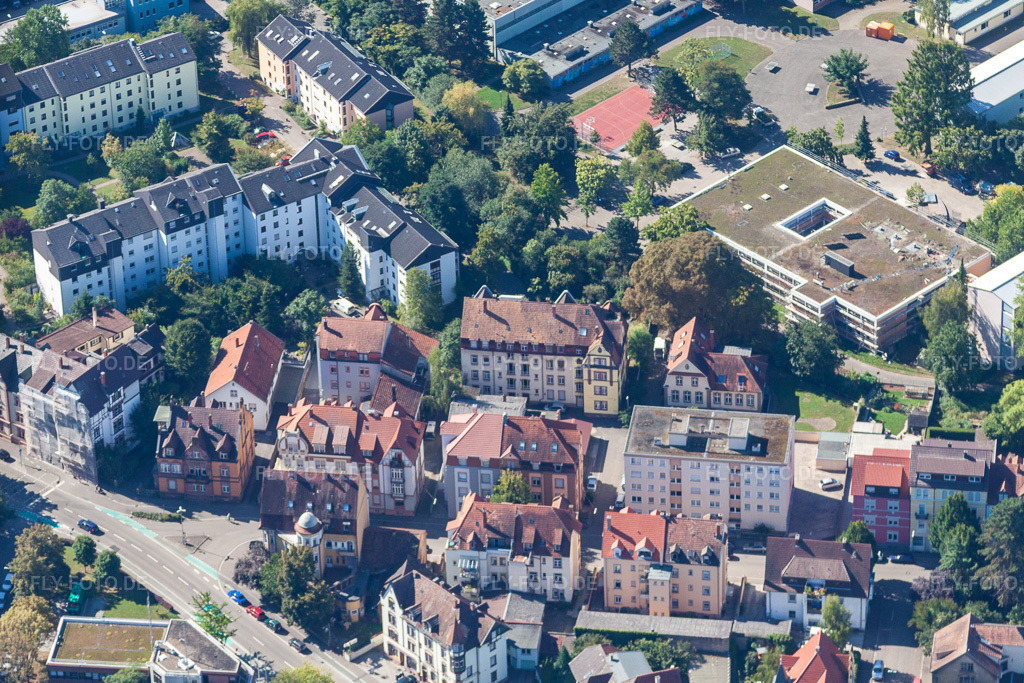 Luftbild: Oken-Gymnasium und Franz-Volk-Straße in Offenburg im Bundesland Baden-Württemberg in Deutschland. Foto: IMG_20755.jpg vom 31.08.2009 durch Werner Riehm/FLY-FOTO.de