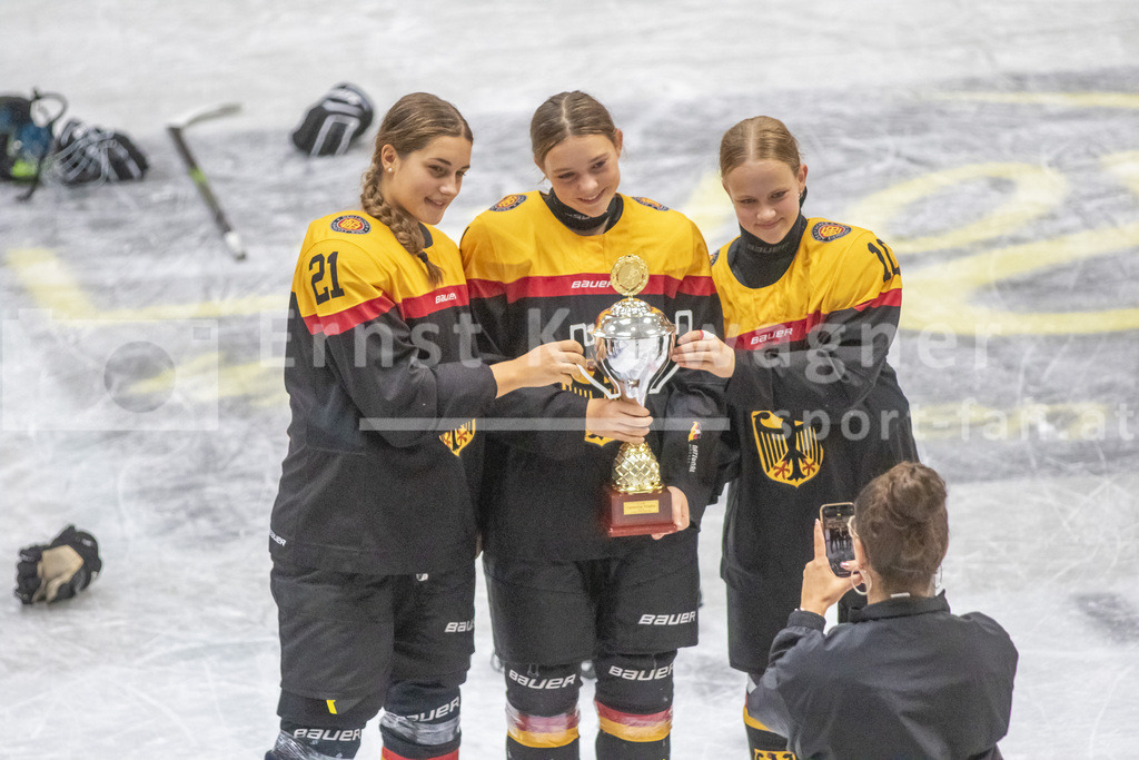 Dameneishockey | Dameneishockey, U18 Turnier am 31.08.2024 in Spittal (Eis-Sport-Arena - Sportzentrum Spittal), Austria, (Photo by Ernst Krawagner sport-fan.at) - Realisiert mit Pictrs.com