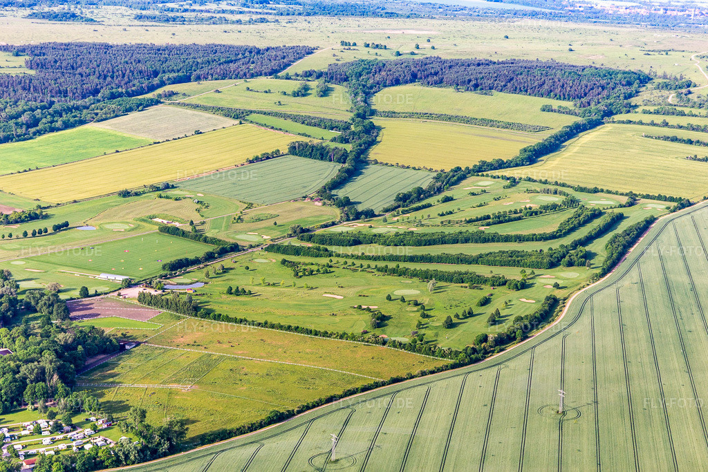 Luftbild: Thüringer Golfclub Drei Gleichen Mühlberg e.V im Ortsteil Mühlberg in Drei Gleichen im Bundesland Thüringen in Deutschland. Foto: IMG_007671.jpg vom 15.06.2021 durch Werner Riehm/FLY-FOTO.de