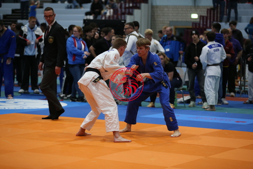 AT3Y2463 | Fotos vom Adler Cup - Pictures from Adler Cup

Hier findet Ihr alle Eindrücke und großen Momente der Adler Cup Wochenenden. Here you will find all impressions and great moments of the Adler Cup weekends. - Realisiert mit Pictrs.com