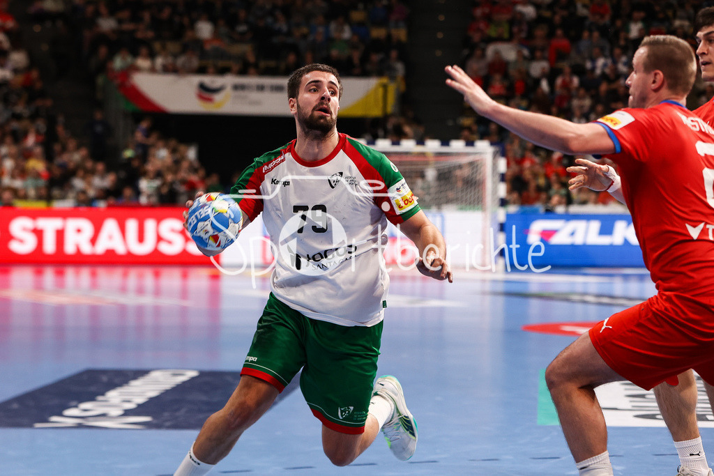 Tschechien - Portugal | Martim COSTA (POR #79) im Duell mit Jakub HRSTKA /Cze #2)  / Zweikampf