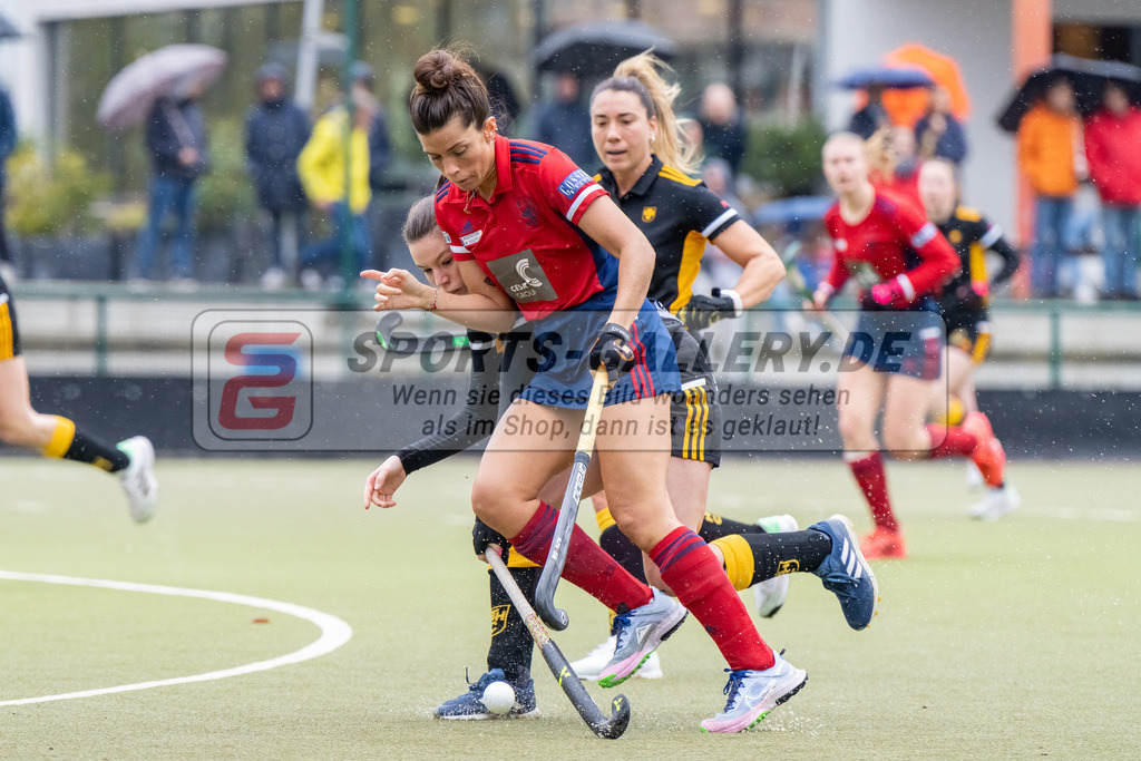 HK_20230401_106642 | 1. Bundesliga Damen Düsseldorfer HC - Harvestehuder THC  am 1.4.2023 DHC Düsseldorf, Düsseldorf , Agustina Albertarrio ( Düsseldorfer HC #9 )