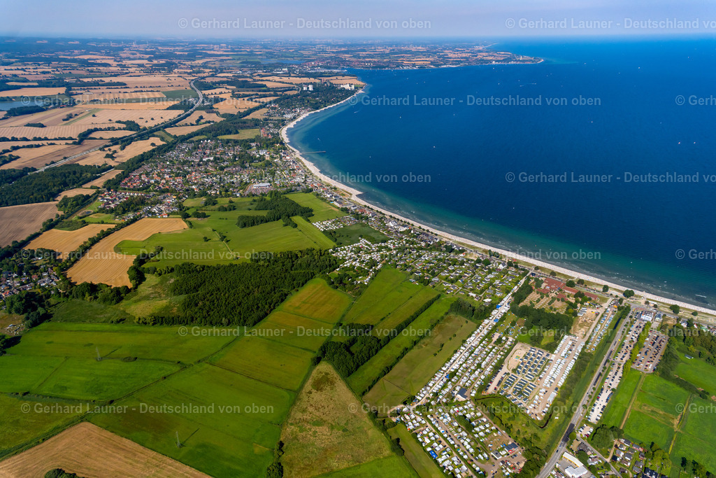 4038165 | Ostseeküste bei Haffkrug 07.08.2020 Küsten- Landschaft am Sandstrand der Ostsee in Haffkrug im Bundesland Schleswig-Holstein, Deutschland. // Coastline on the sandy beach of Baltic Sea in Scharbeutz in the state Schleswig-Holstein, Germany. Foto: Gerhard Launer