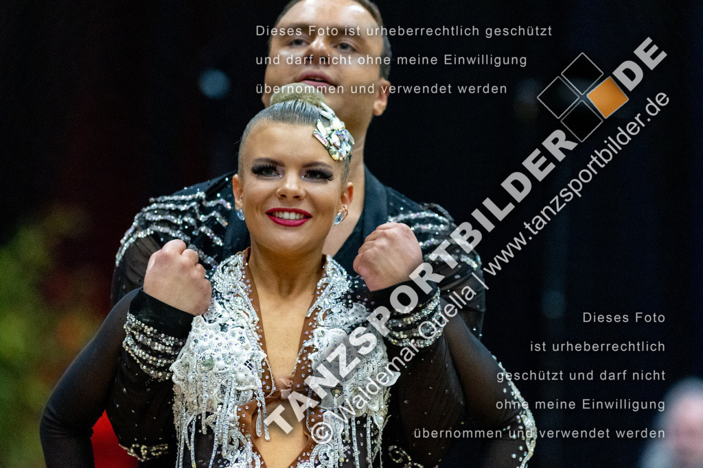20230415-12067 | Hier finden Sie Tanz Bilder vom Latein und Standard Formationen tanzen. Sportbilder vom Tanzsport. Schöne Fotos und von Weltmeisterschaft, Europameisterschaft, Bundesliga, Regionalliga, Oberliga und Landesliga sowie von GOC Stuttgart, DanceComp, WM Bremen