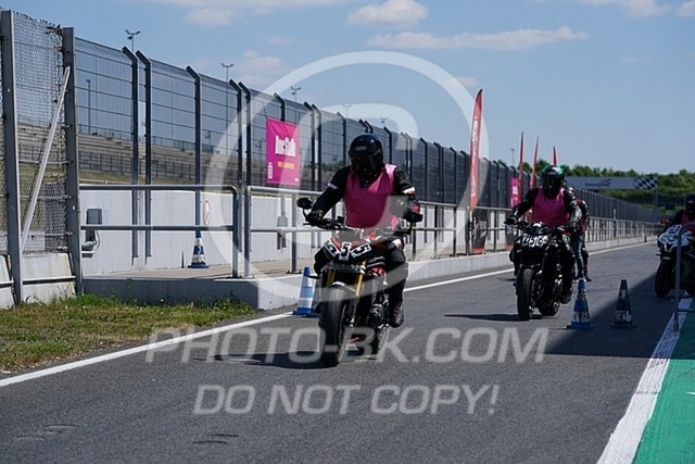 2025_05_12_PBK_11383 | Sportfotografie; SlowMotion; Video; Rennstrecke; Hafeneger; Speer; Racing; RSE; BMW; CBO; Trackday; Motorsportarena; Hockenheimring; Brno; Most; Barcelona; Valencia